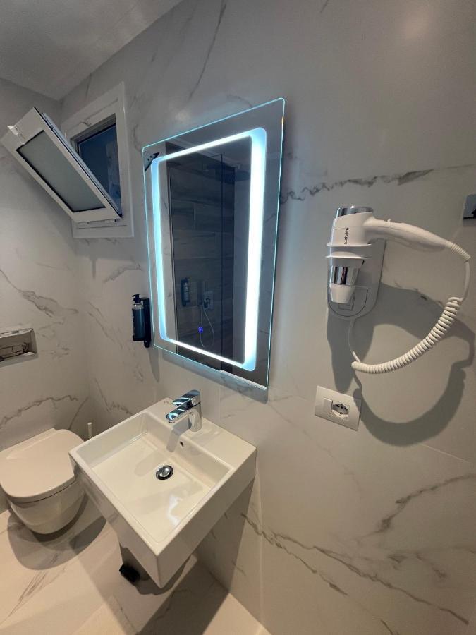 Hotel Aulona Саранда Экстерьер фото