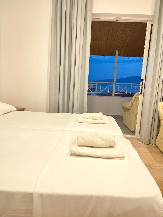 Hotel Aulona Саранда Экстерьер фото