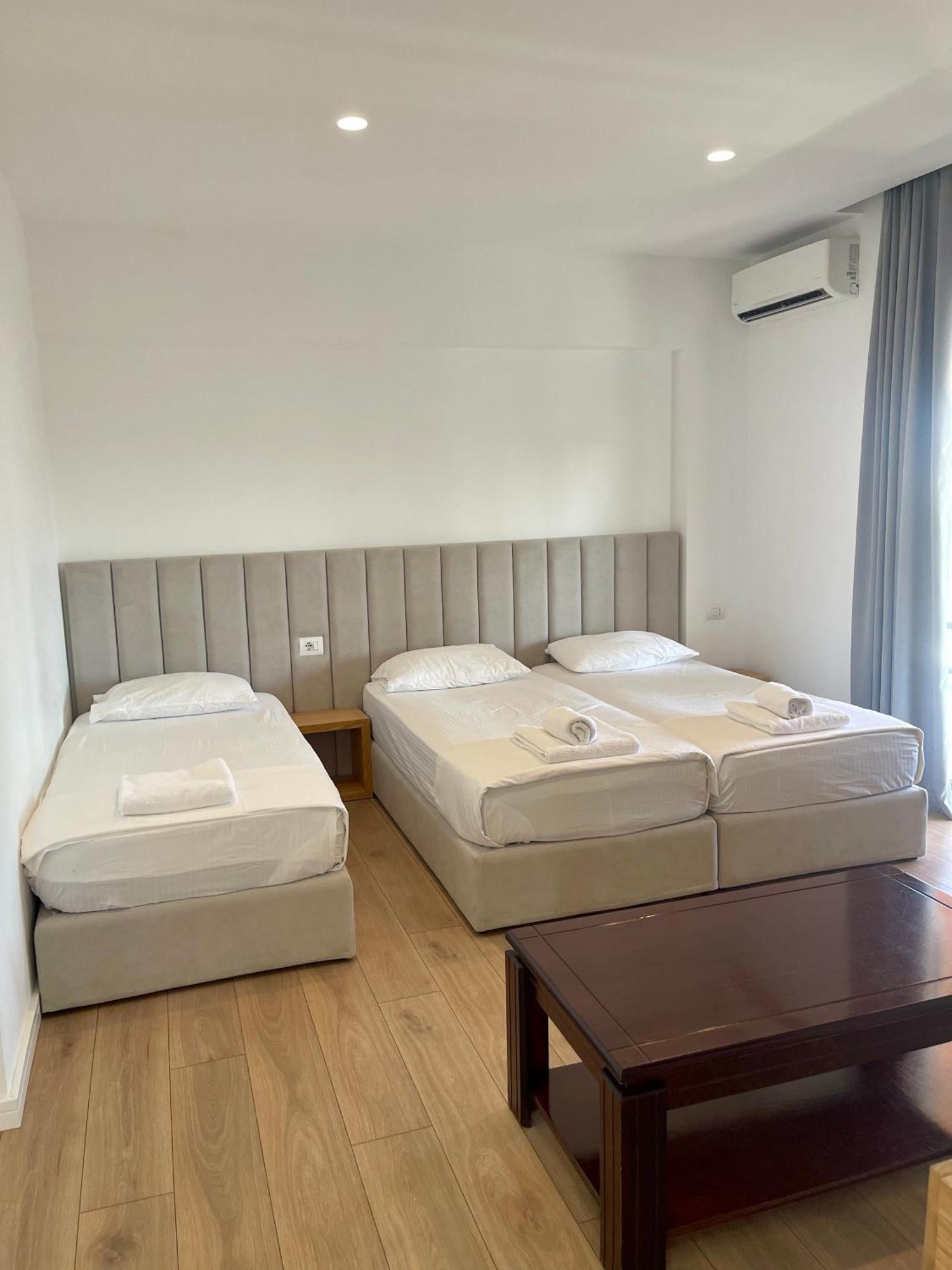 Hotel Aulona Саранда Экстерьер фото